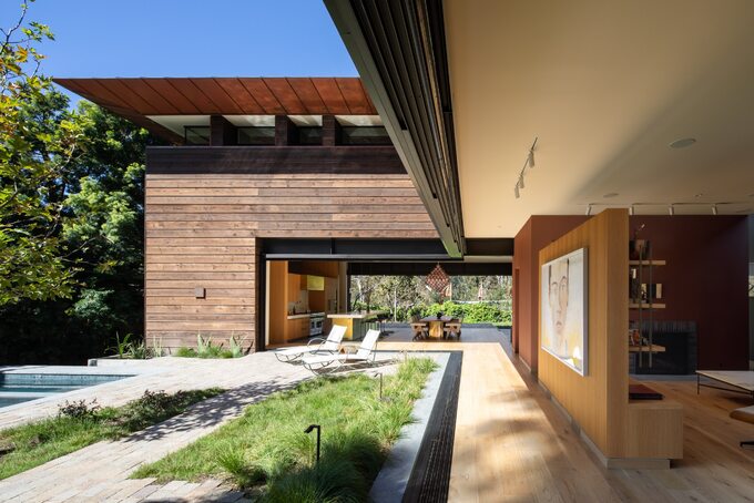 Przytulne wnętrza nowoczesnego domu, projekt Conner + Perry Architects