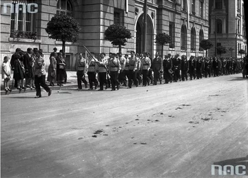 5. Rocznica bitwy warszawskiej &#8211; uroczystości Święta Żołnierza w Krakowie (fot. Narodowe Archiwum Cyfrowe)