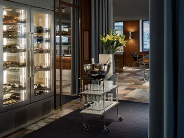 Wnętrza kultowego hotelu Torni w Helsinkach, projekt Fyra v2com, 5941-01