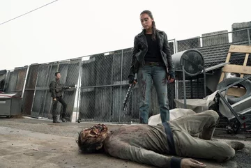 Kadr z 5. sezonu serialu „Fear the Walking Dead” 