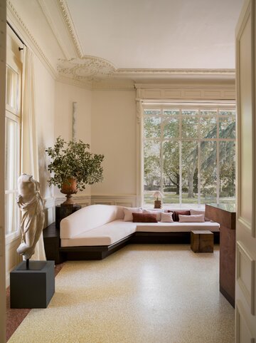 Château La Banquière po metamorfozie. XVIII-wieczny zamek wśród winnic pod Montpellier pokazuje, jak dziś może wyglądać cichy, zrównoważony luksus 