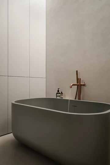 Minimalistyczne mieszkanie całe w bieli, KANDO ARCHITECTS Karolina Krawczyk 