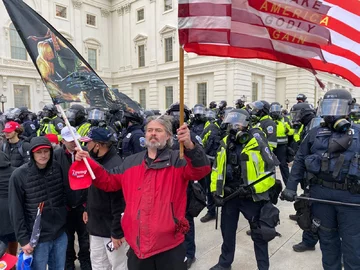 Demonstranci przed Kongresem 