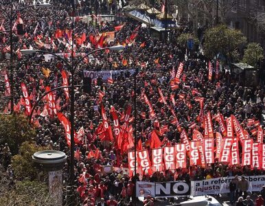 Miniatura: Hiszpanie wyszli na ulice. Nie chcą reform