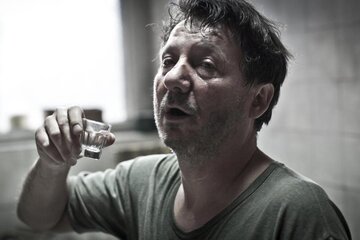 Robert Więckiewicz w&nbsp;filmie &bdquo;Pod Mocnym Aniołem&rdquo;