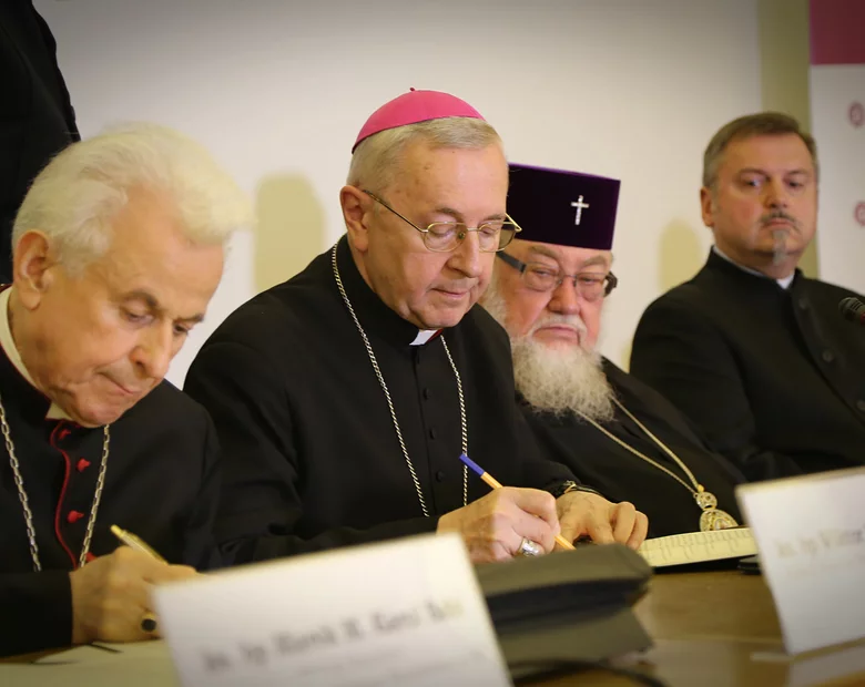 Miniatura: Wspólny głos Kościołów w Polsce w sprawie...