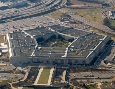 Miniatura: Wyciek danych ponad 3 mln osób. Pentagon...