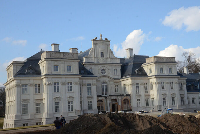 Pałac, który kupił Dariusz Miłek na terenie gminy Lubin