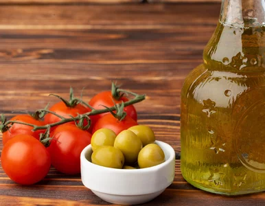 Miniatura: Kardiolog wskazuje 2 produkty. Jedz...