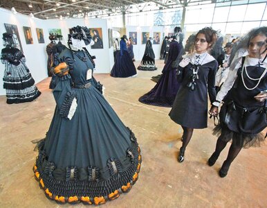 Miniatura: Moda funeralna. "W wielu kwestiach...