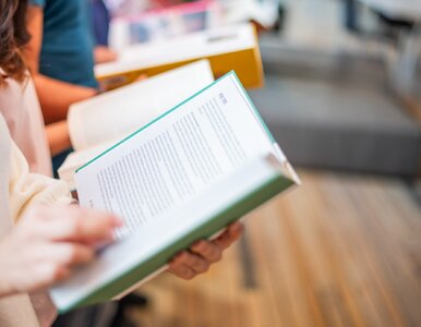 Miniatura: Quiz ortograficzny. Schody zaczynają się...