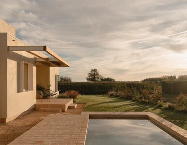 Miniatura: Zaczęli budowę po żniwach i zrobili coś...