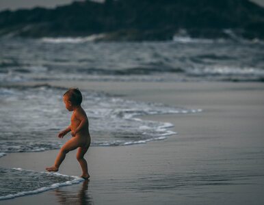 Miniatura: Lekarz: Na plaży dziecko w ogóle nie...