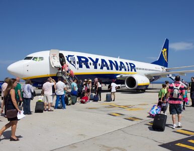 Skandal na pokładzie samolotu Ryanair z Polski. Sąd nie wie, co z tym...