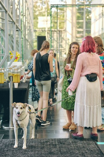 Gdynia Design Days to jedno z najważniejszych wydarzeń poświęconych wzornictwu w Polsce. Tegoroczna edycja prezentuje projekty pokazujące, jak współczesny design odpowiada na wyzwania związane z ekologią, dostępnością i jakością życia 