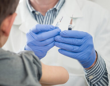 Pierwsze partie szczepionki przeciw grypie są już dostępne. Dla dzieci w...