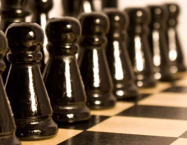 Miniatura: Izraelski szachista mistrzem symultanki....