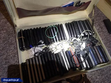 Porywał dla okupu, swoje ofiary przetrzymywał w metalowej skrzyni. Bogusław K. usłyszał zarzuty 