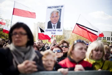 Tłumy podczas pożegnania Pary Prezydenckiej 