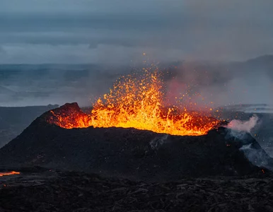 Miniatura: Erupcja wulkanu wyrzuciła kilogramy...