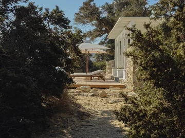 Dawna tłocznia wina nad samym morzem na Antiparos, projekt ARP 