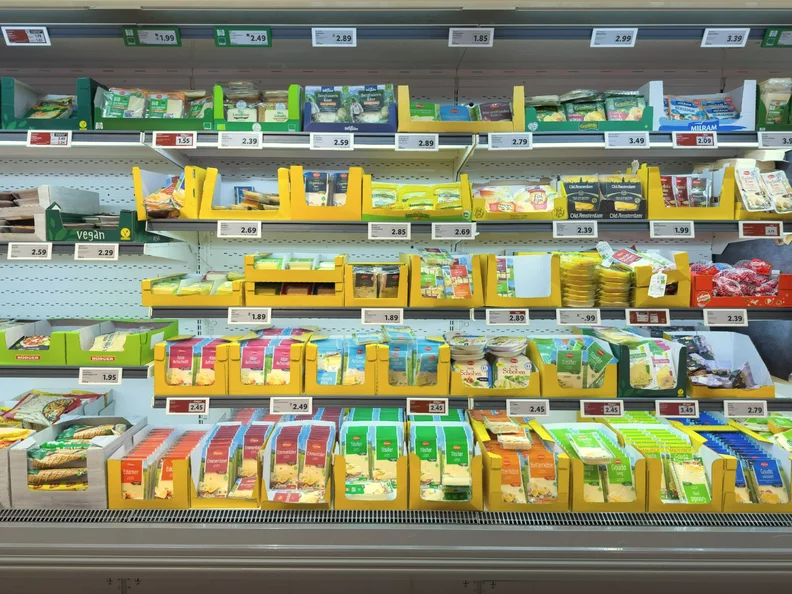 Miniatura: Masz taki ser w lodówce? GIS ostrzega...