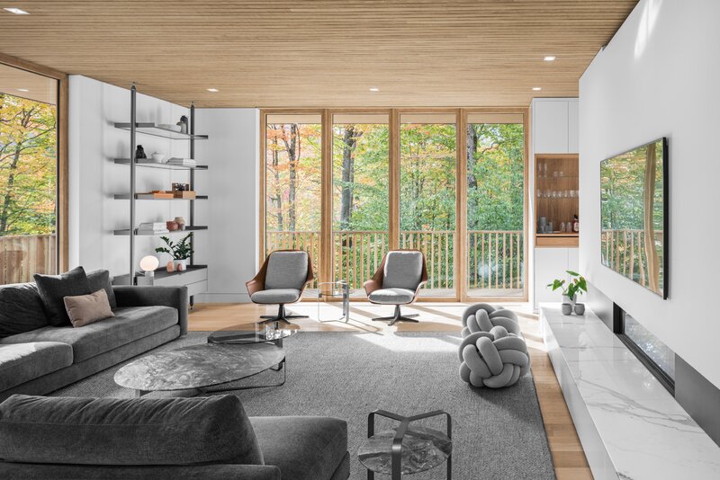 Drewniany dom w górach, projekt Thellend Fortin Architectes