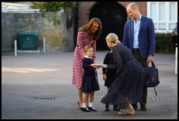 Księżniczka Charlotte, książę George oraz ich rodzice Kate i William 