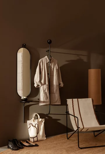 Aranżacja przedpokoju z wykorzystaniem mebli Ferm Living 