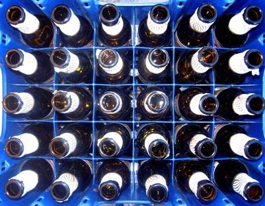 Miniatura: Ukradli 1300 butelek piwa. Wypili je... w...