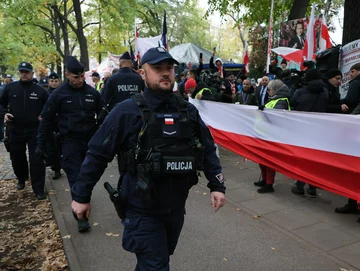 Policja przed siedzibą Trybunału Konstytucyjnego 