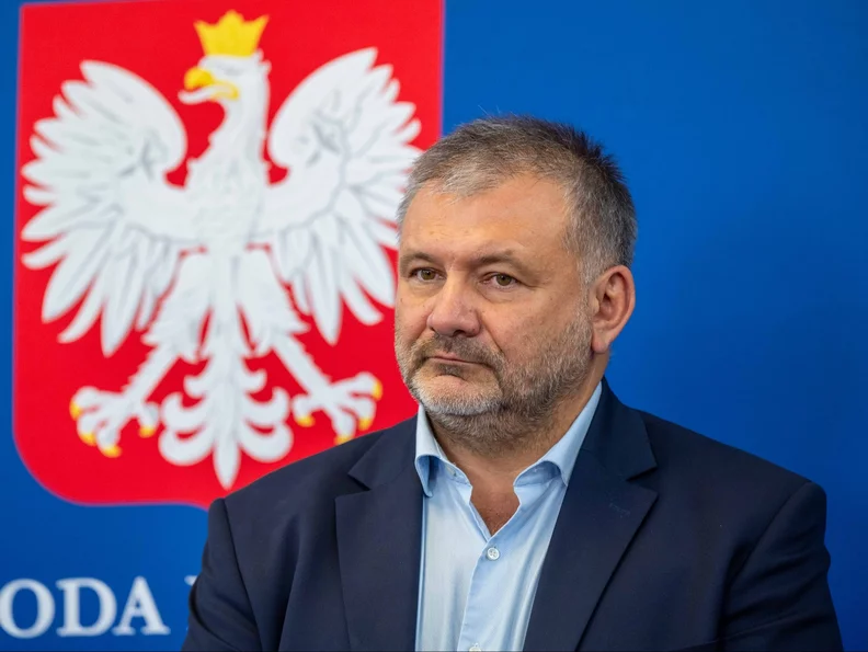 Miniatura: Żurek uderza w Nawrockiego i składa...