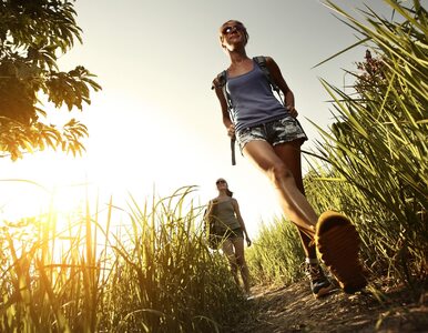 Pięć prostych sposobów, żeby podczas zwykłego spaceru spalić więcej kalorii