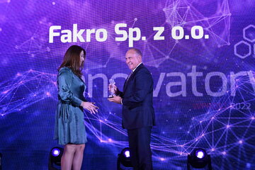 Małgorzata Golińska, dyrektor ds. Rozwoju Cyfrowego PMPG Polskie Media oraz&nbsp;Janusz Komurkiewicz, Członek Zarządu ds. Marketingu FAKRO