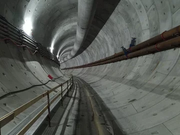 Prace na terenie budowy tunelu pod Świną 