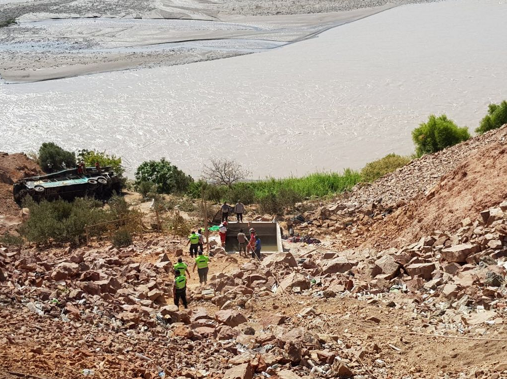 Akcja ratunkowa przy trasie w Peru 