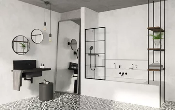 Łazienka z parawanem nawannowym 