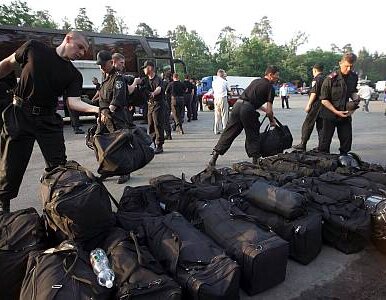 Miniatura: Żołnierze Juszczenki idą pieszo do Kijowa