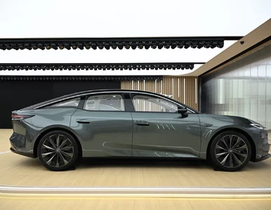 Miniatura: Toyota zaorała konkurencję. Wyprzedała...