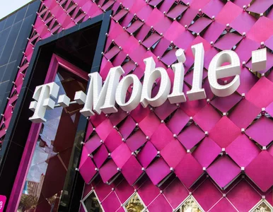 Miniatura: Pomoc dla powodzian: T-Mobile przekazuje 1...