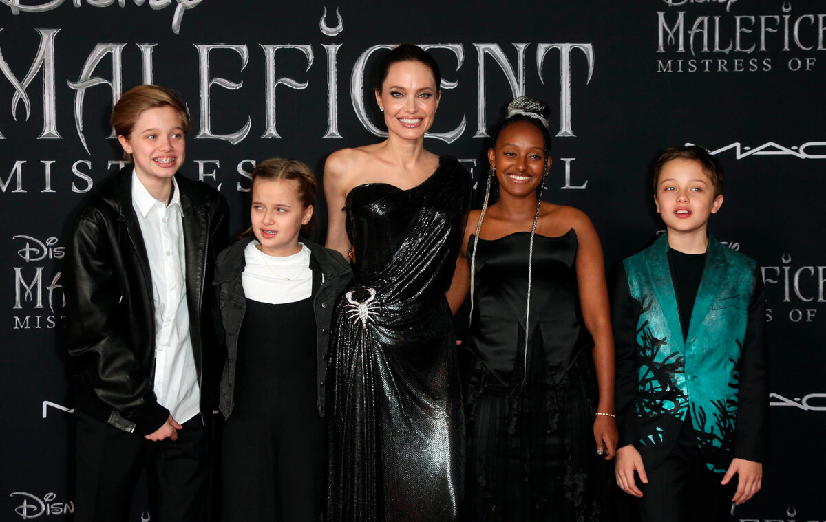 Pax Jolie-Pitt, Shiloh Jolie-Pitt, Vivienne Jolie-Pitt, Angelina Jolie, Zahar Jolie-Pitt i Knox Jolie-Pitt 