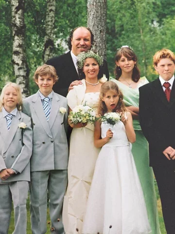 Dziewczynka "popsuła" rodzinne zdjęcie 