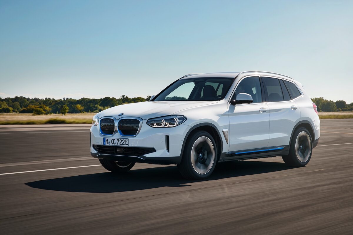 BMW iX3 