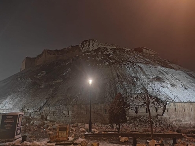 Starożytny zamek zniszczony podczas trzęsienia ziemi w Turcji....