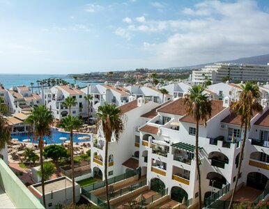 Miniatura: Mieszkają w czterogwiazdkowym hotelu za...