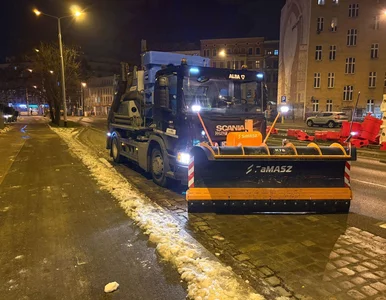 Miniatura: Intensywne opady śniegu, „szklanka” na...