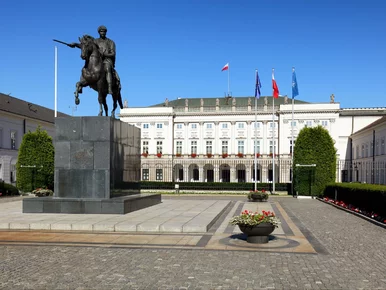 Miniatura: Przeniesienie Okrągłego Stołu. Polacy...