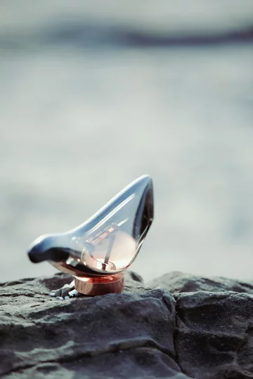 Lampa w kształcie wieloryba Yoshiki Matsuyama v2com, Yoshiki Matsuyama