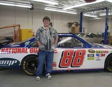 Miniatura: Licealista zaprosił na studniówkę... 600...