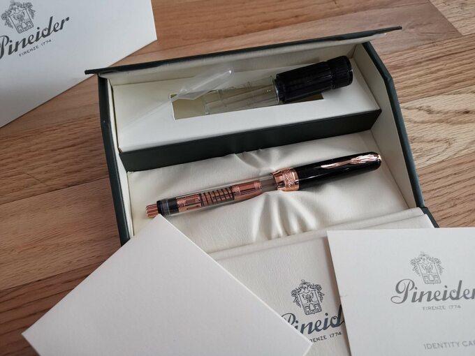 Pineider Mystery Filler Fountain Pen Limited Edition Gold